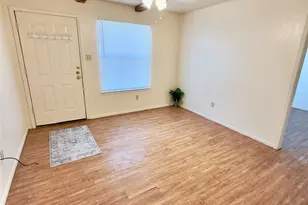 1624 Aquarena Springs Dr, San Marcos, TX 78666 - Photo 7