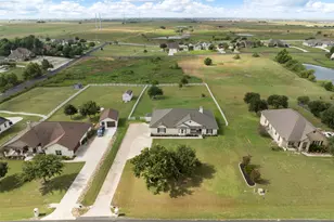 111 Lookout Cir, Hutto, TX 78634 - Photo 31