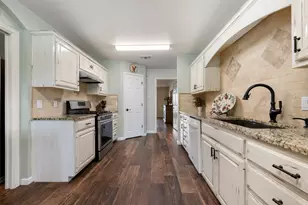 111 Lookout Cir, Hutto, TX 78634 - Photo 13