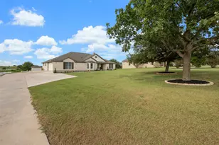 111 Lookout Cir, Hutto, TX 78634 - Photo 1