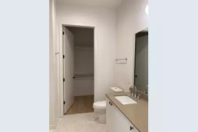 800 Embassy Drive #326, Austin, TX 78702 - Photo 15