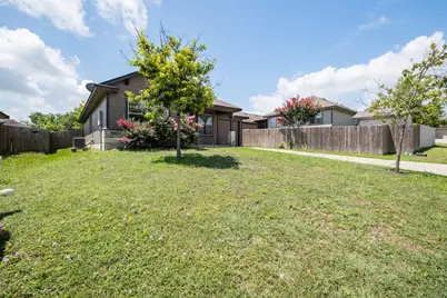 100 Azurite Drive, Jarrell, TX 76537 - Photo 3
