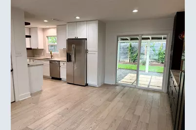 5002 Glencoe Circle, Austin, TX 78745 - Photo 5