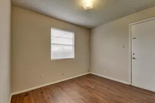 4300 Acropolis Ct, Austin, TX 78759 - Photo 9