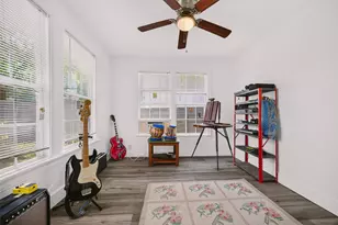 1403 Clifford Ave, Austin, TX 78702 - Photo 33