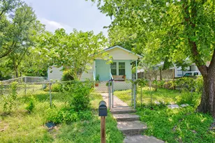 1403 Clifford Ave, Austin, TX 78702 - Photo 3
