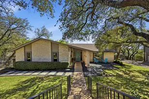 3907 Cresthill Dr, Austin, TX 78731 - Photo 3