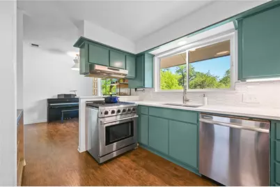3907 Cresthill Drive, Austin, TX 78731 - Photo 9