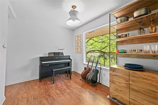 3907 Cresthill Dr, Austin, TX 78731 - Photo 11