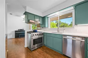 3907 Cresthill Dr, Austin, TX 78731 - Photo 9