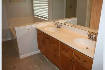 8104 Hawick Drive, Round Rock, TX 78681 - Photo 21