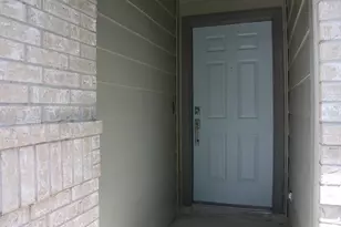 8104 Hawick Dr, Round Rock, TX 78681 - Photo 3