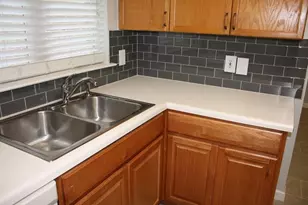 8104 Hawick Dr, Round Rock, TX 78681 - Photo 11