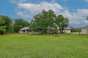 986 Shiloh Rd, Bastrop, TX 78602 - Photo 13