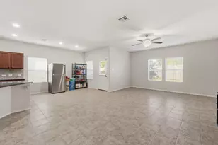 320 Druse Ln, Jarrell, TX 76537 - Photo 13
