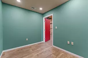 1916 W Cameron Ave, Rockdale, TX 76567 - Photo 25