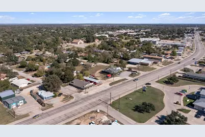 1916 W Cameron Avenue, Rockdale, TX 76567 - Photo 5