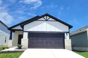 489 Unforgiven Ln, Jarrell, TX 76537 - Photo 1