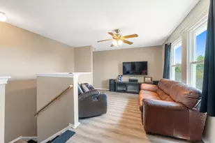 404 Country Estates Dr, Hutto, TX 78634 - Photo 19