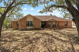 111 Clydesdale Dr, San Marcos, TX 78666 - Photo 1