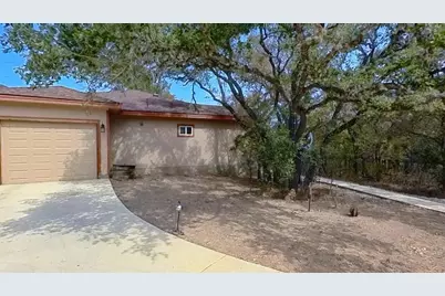 111 Clydesdale Drive, San Marcos, TX 78666 - Photo 37