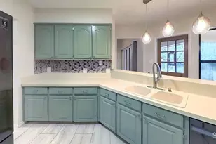 111 Clydesdale Dr, San Marcos, TX 78666 - Photo 5