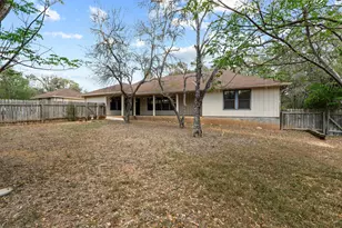 111 Clydesdale Dr, San Marcos, TX 78666 - Photo 27