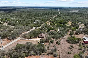 111 Clydesdale Dr, San Marcos, TX 78666 - Photo 27