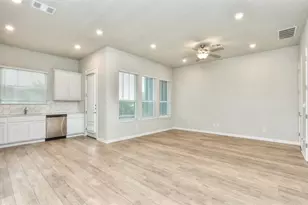 1015 Vista View Dr, Georgetown, TX 78626 - Photo 5