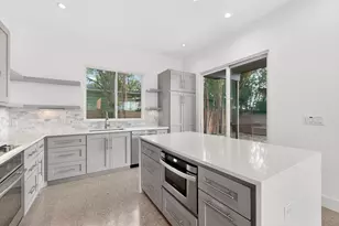 400 W 51st St, Austin, TX 78751 - Photo 13