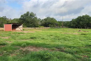 120 Pioneer Trail, San Marcos, TX 78666 - Photo 11