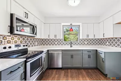 120 Pioneer Trail, San Marcos, TX 78666 - Photo 5