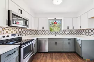 120 Pioneer Trail, San Marcos, TX 78666 - Photo 5