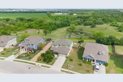 707 Liard River Road, Hutto, TX 78634 - Photo 3