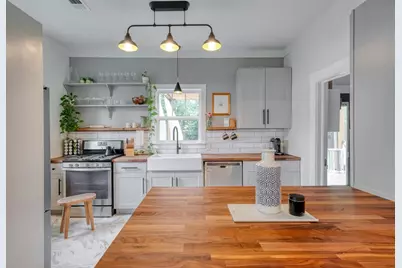 1012 Speegle Street, Taylor, TX 76574 - Photo 9