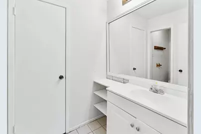 1907 W Loop #B, Austin, TX 78758 - Photo 9