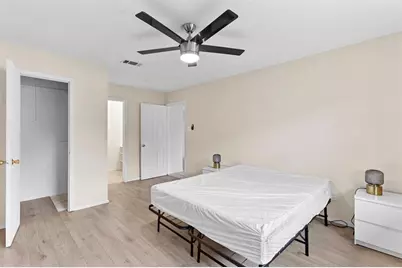 1907 W Loop #B, Austin, TX 78758 - Photo 3