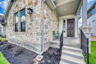 122 International St, Buda, TX 78610 - Photo 3
