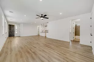 122 International St, Buda, TX 78610 - Photo 7