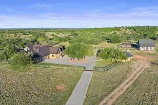 901 Crown Ln, Burnet, TX 78611 - Photo 39