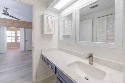 210 Oak Bay Street #402, Rockport, TX 78382 - Photo 19