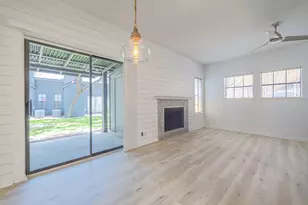 210 Oak Bay St, Rockport, TX 78382 - Photo 11