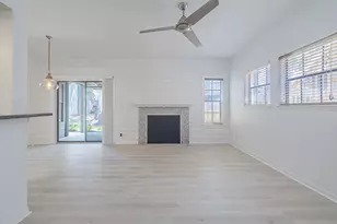 210 Oak Bay St, Rockport, TX 78382 - Photo 5