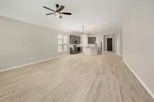 127 Scotsburg St, Hutto, TX 78634 - Photo 25