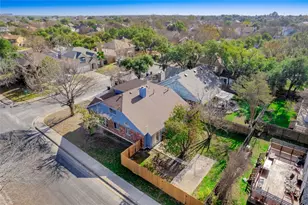 12710 Possum Hollow Dr, Austin, TX 78729 - Photo 39