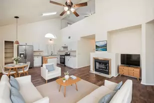 12710 Possum Hollow Dr, Austin, TX 78729 - Photo 9