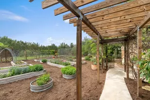 1900 Pursley Rd, Dripping Springs, TX 78620 - Photo 37