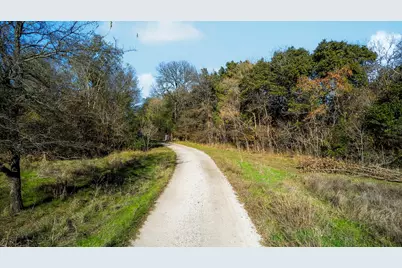 12406 Wirth Road, Manchaca, TX 78652 - Photo 23