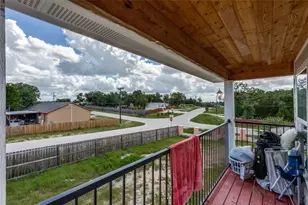 130 Los Arcos Rd, Elgin, TX 78621 - Photo 21