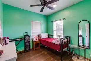 130 Los Arcos Rd, Elgin, TX 78621 - Photo 13